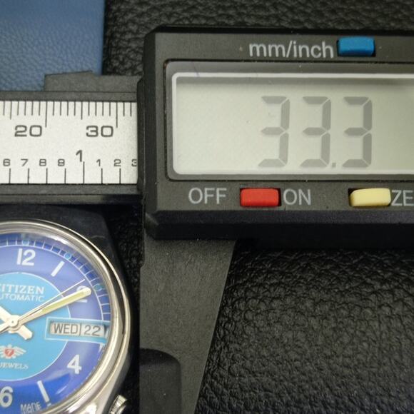 Vintage 1976 Citizen Automatic Mens Silver Watch W/daydate & Blue accents - Picture 7 of 9